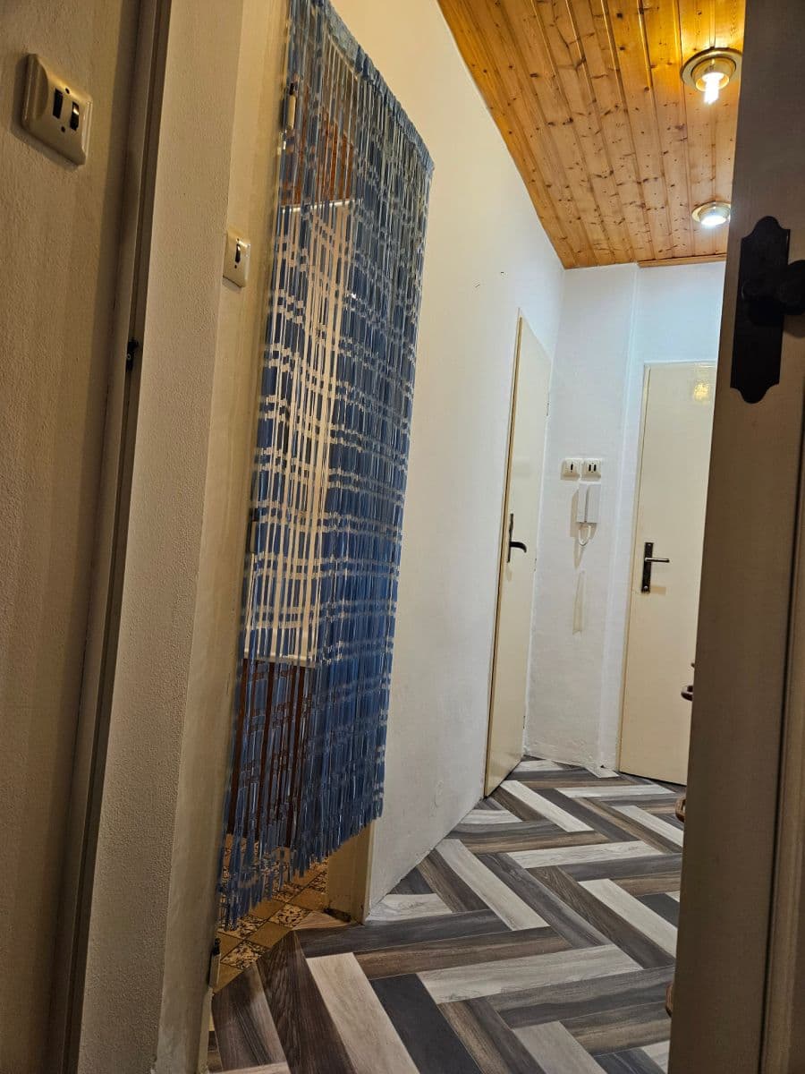 Prodej bytu 1+kk 28 m², Jeremenkova, Praha, Praha Prodej bytu 1+kk 28 m², Jeremenkova, Praha, Praha