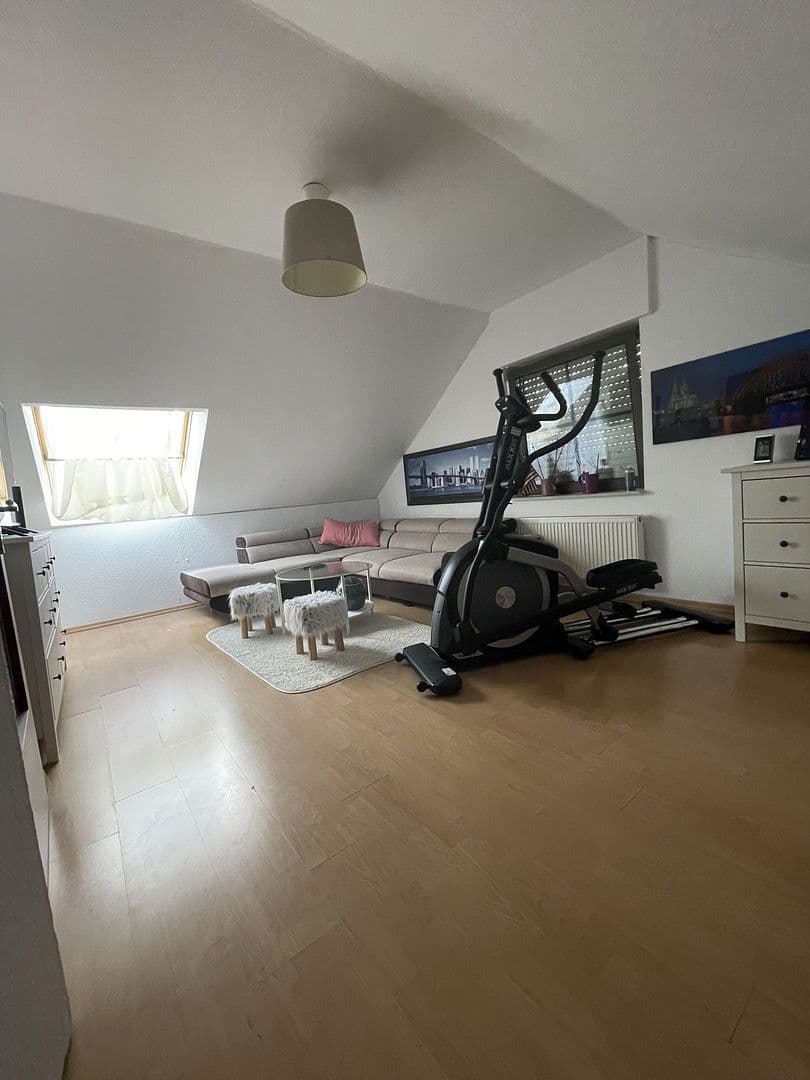 Prodej domu 129 m², pozemek 309 m², Rösrath, Severní Porýní-Vestfálsko Prodej domu 129 m², pozemek 309 m², Rösrath, Severní Porýní-Vestfálsko