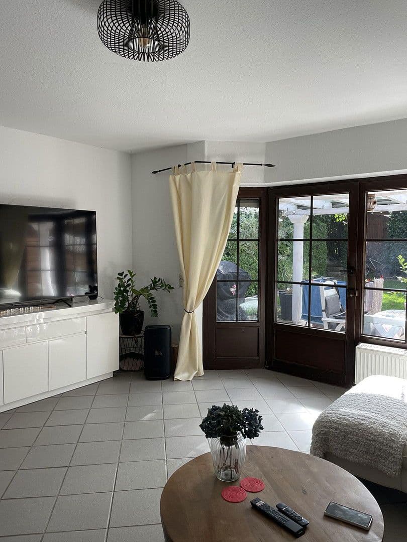 Prodej domu 129 m², pozemek 309 m², Rösrath, Severní Porýní-Vestfálsko Prodej domu 129 m², pozemek 309 m², Rösrath, Severní Porýní-Vestfálsko