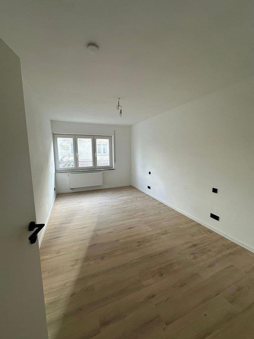 Pronájem bytu 3+1 105 m², Johannesstraße 55a, Stuttgart, Bádensko-Württembersko Pronájem bytu 3+1 105 m², Johannesstraße 55a, Stuttgart, Bádensko-Württembersko