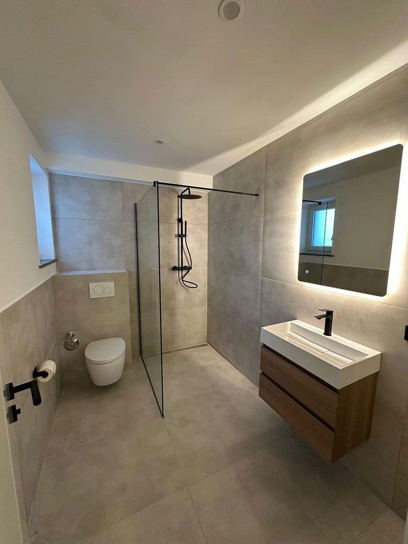 Pronájem bytu 3+1 105 m², Johannesstraße 55a, Stuttgart, Bádensko-Württembersko Pronájem bytu 3+1 105 m², Johannesstraße 55a, Stuttgart, Bádensko-Württembersko