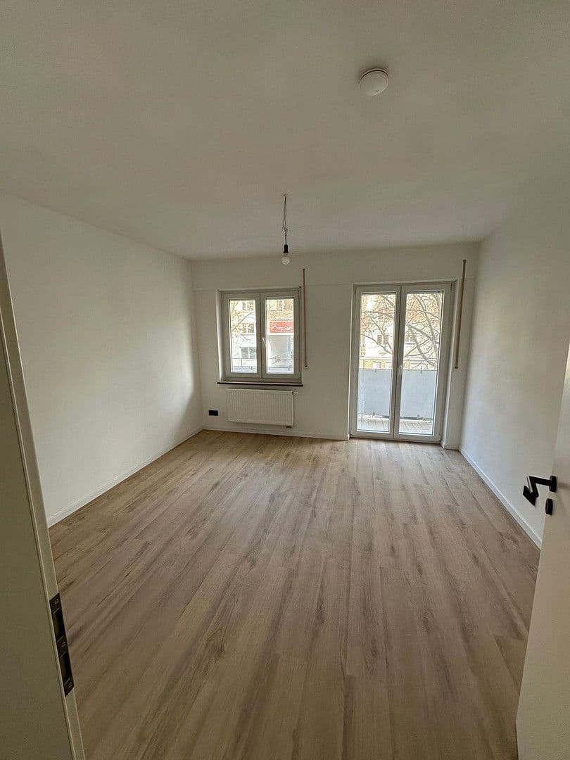 Pronájem bytu 3+1 105 m², Johannesstraße 55a, Stuttgart, Bádensko-Württembersko Pronájem bytu 3+1 105 m², Johannesstraße 55a, Stuttgart, Bádensko-Württembersko