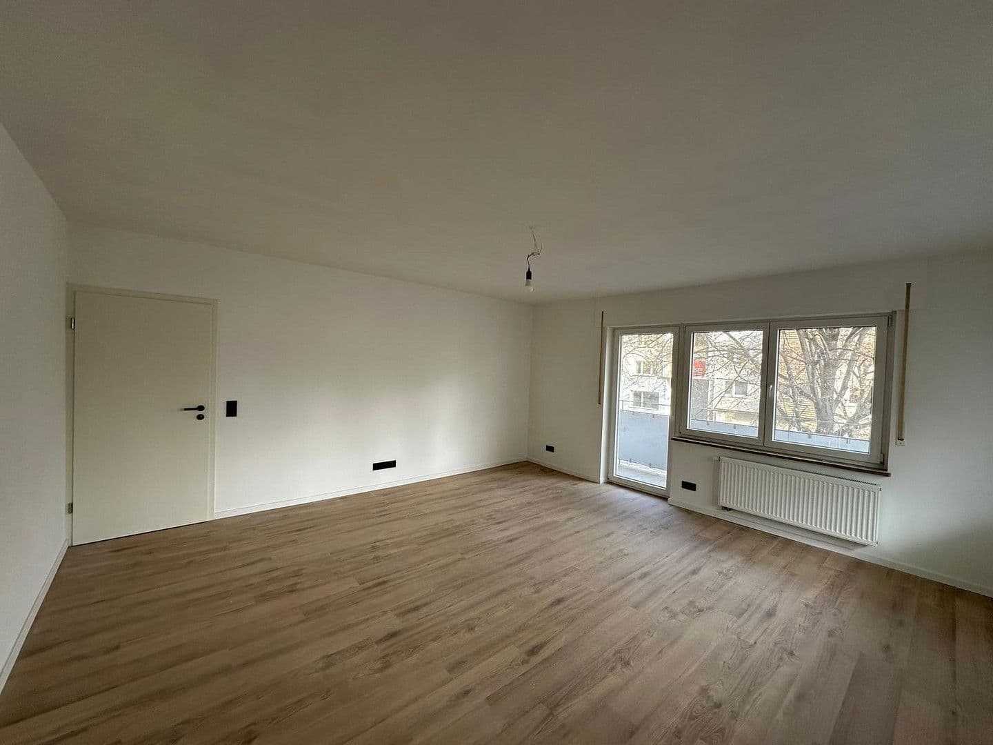 Pronájem bytu 3+1 105 m², Johannesstraße 55a, Stuttgart, Bádensko-Württembersko Pronájem bytu 3+1 105 m², Johannesstraße 55a, Stuttgart, Bádensko-Württembersko