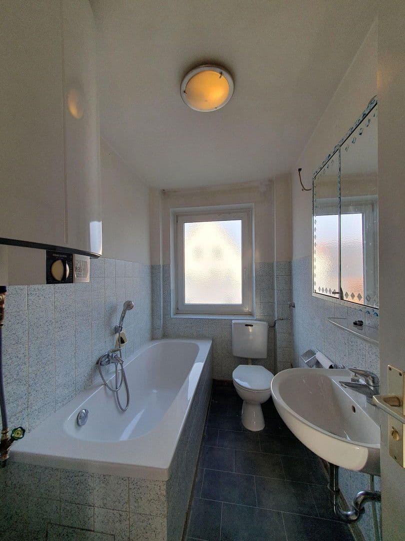 Pronájem bytu 2+1 57 m², Hirschstr. 3, Vöhringen, Bavorsko Pronájem bytu 2+1 57 m², Hirschstr. 3, Vöhringen, Bavorsko