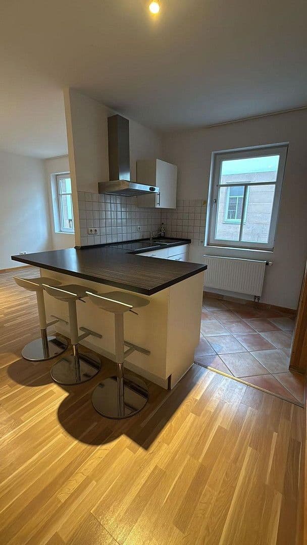 Pronájem bytu 2+1 68 m², Schwabacher Straße 3, Fürth, Bavorsko Pronájem bytu 2+1 68 m², Schwabacher Straße 3, Fürth, Bavorsko