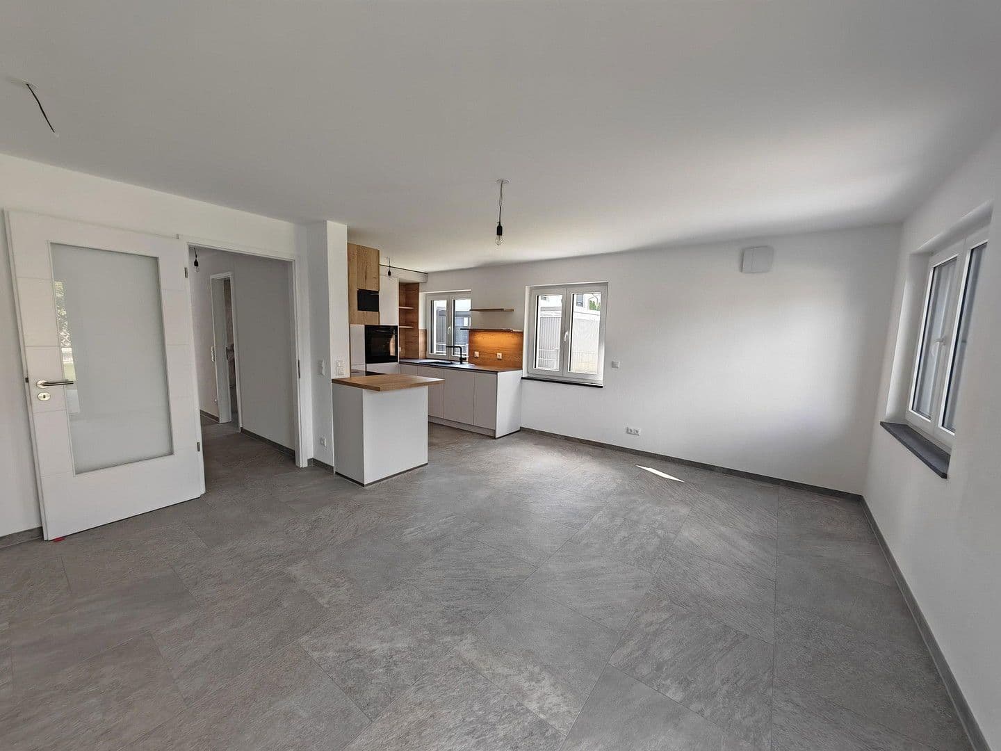 Prodej domu 153 m², pozemek 206 m², Brunnthal, Bavorsko Prodej domu 153 m², pozemek 206 m², Brunnthal, Bavorsko