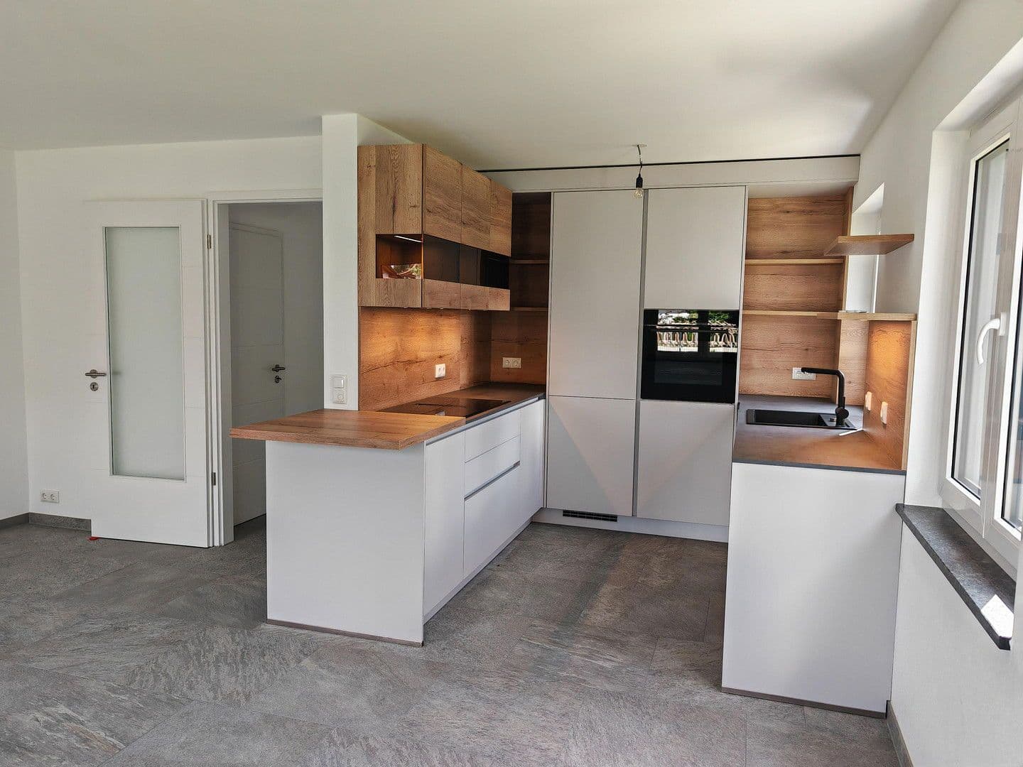 Prodej domu 153 m², pozemek 206 m², Brunnthal, Bavorsko Prodej domu 153 m², pozemek 206 m², Brunnthal, Bavorsko