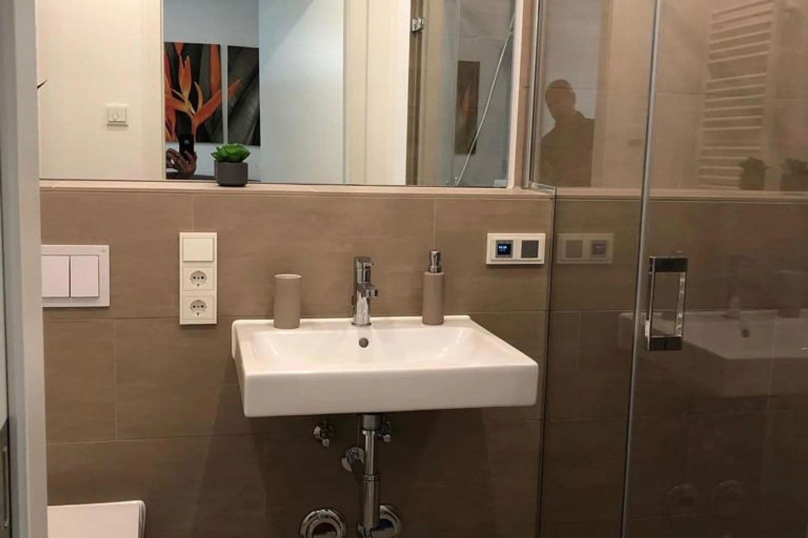 Pronájem bytu 1+1 44 m², Frankfurt am Main, Hessen Pronájem bytu 1+1 44 m², Frankfurt am Main, Hessen