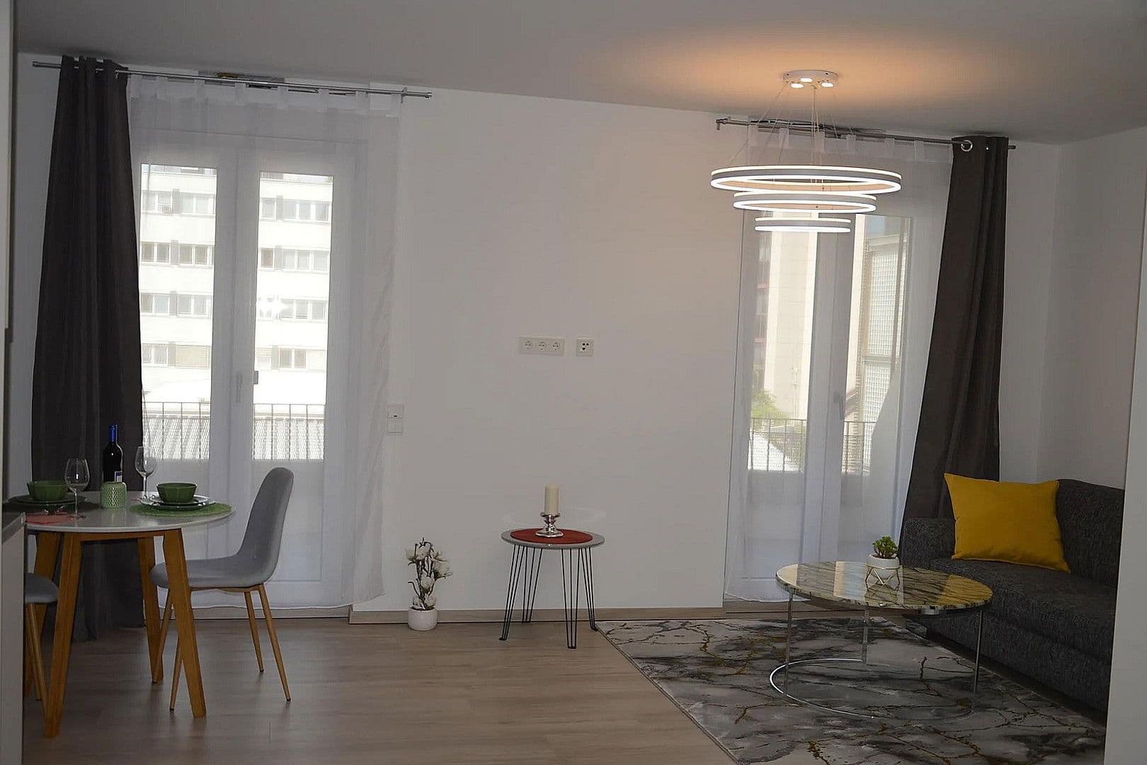 Pronájem bytu 1+1 44 m², Frankfurt am Main, Hessen Pronájem bytu 1+1 44 m², Frankfurt am Main, Hessen