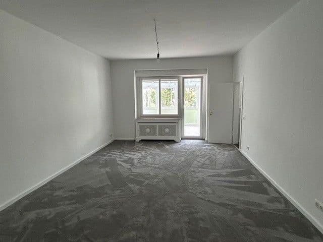 Pronájem bytu 4+1 165 m², Düsseldorf, Severní Porýní-Vestfálsko Pronájem bytu 4+1 165 m², Düsseldorf, Severní Porýní-Vestfálsko