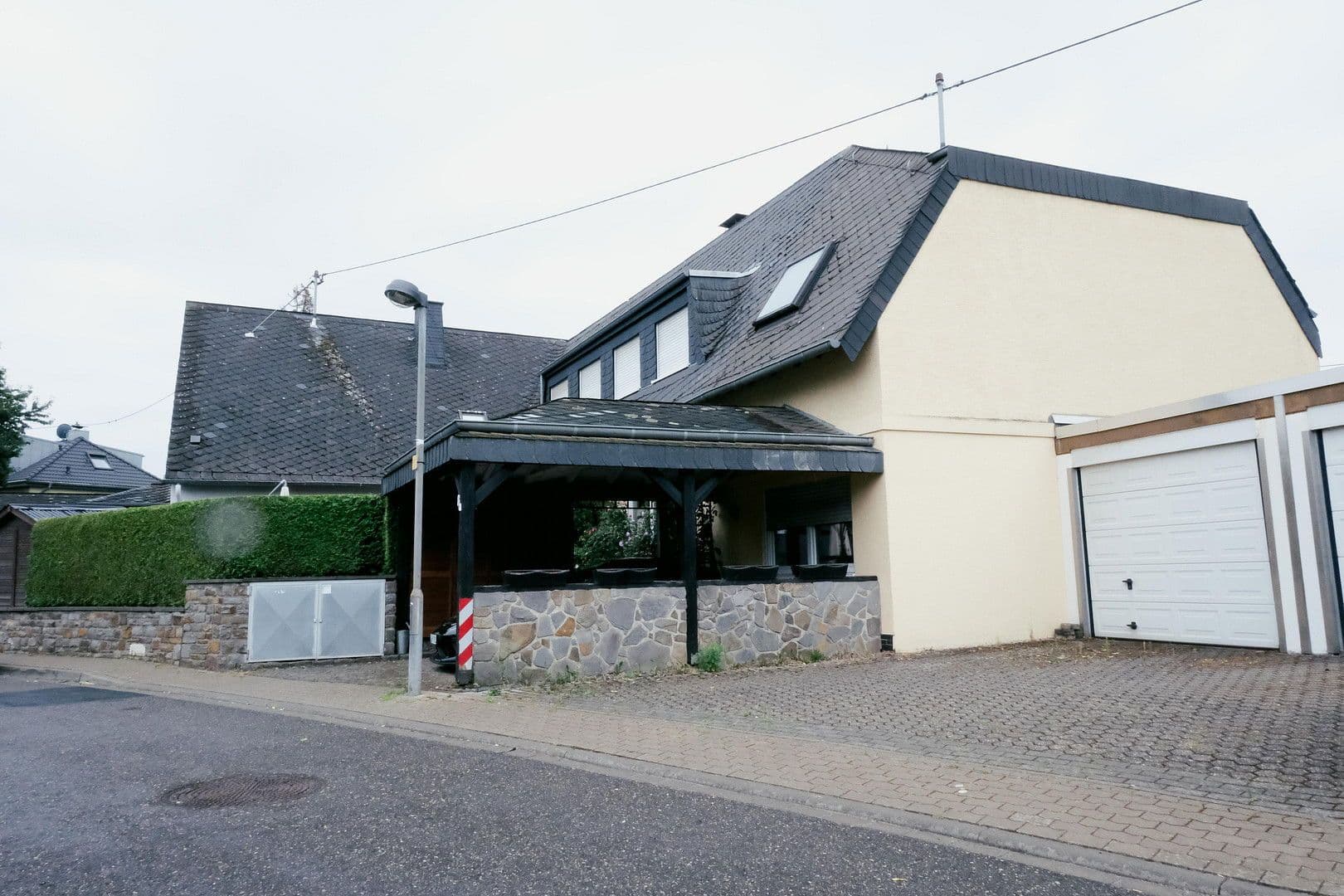 Prodej bytu 4+1 121 m², Koblenz, Porýní-Falc Prodej bytu 4+1 121 m², Koblenz, Porýní-Falc