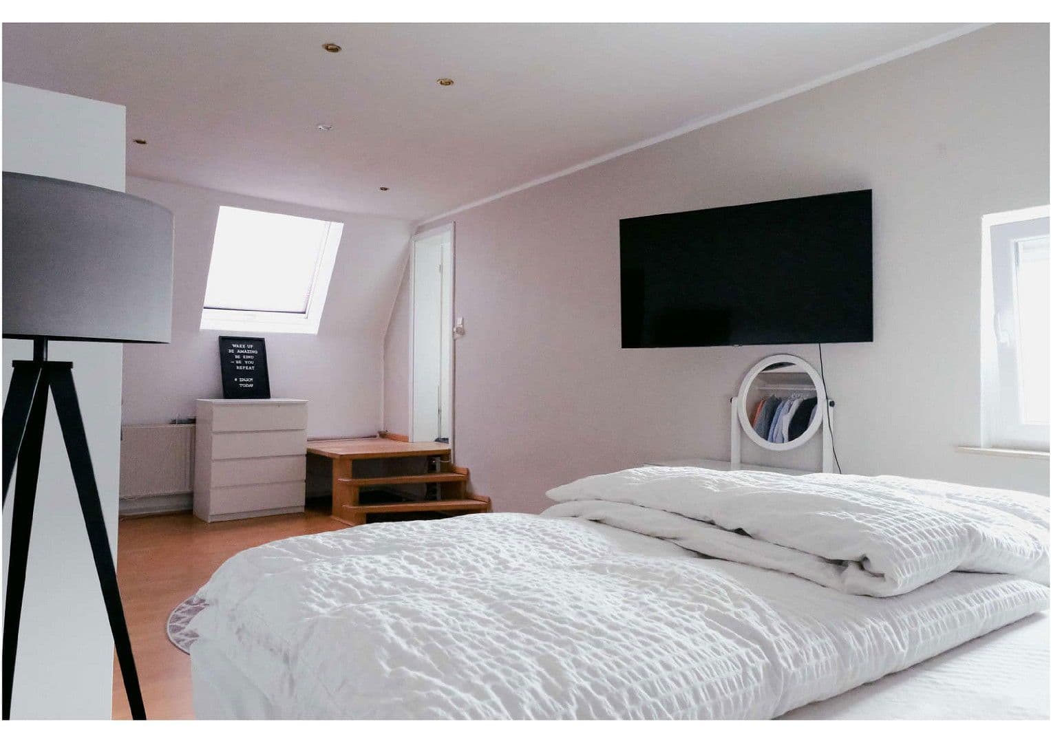 Prodej bytu 4+1 121 m², Koblenz, Porýní-Falc Prodej bytu 4+1 121 m², Koblenz, Porýní-Falc