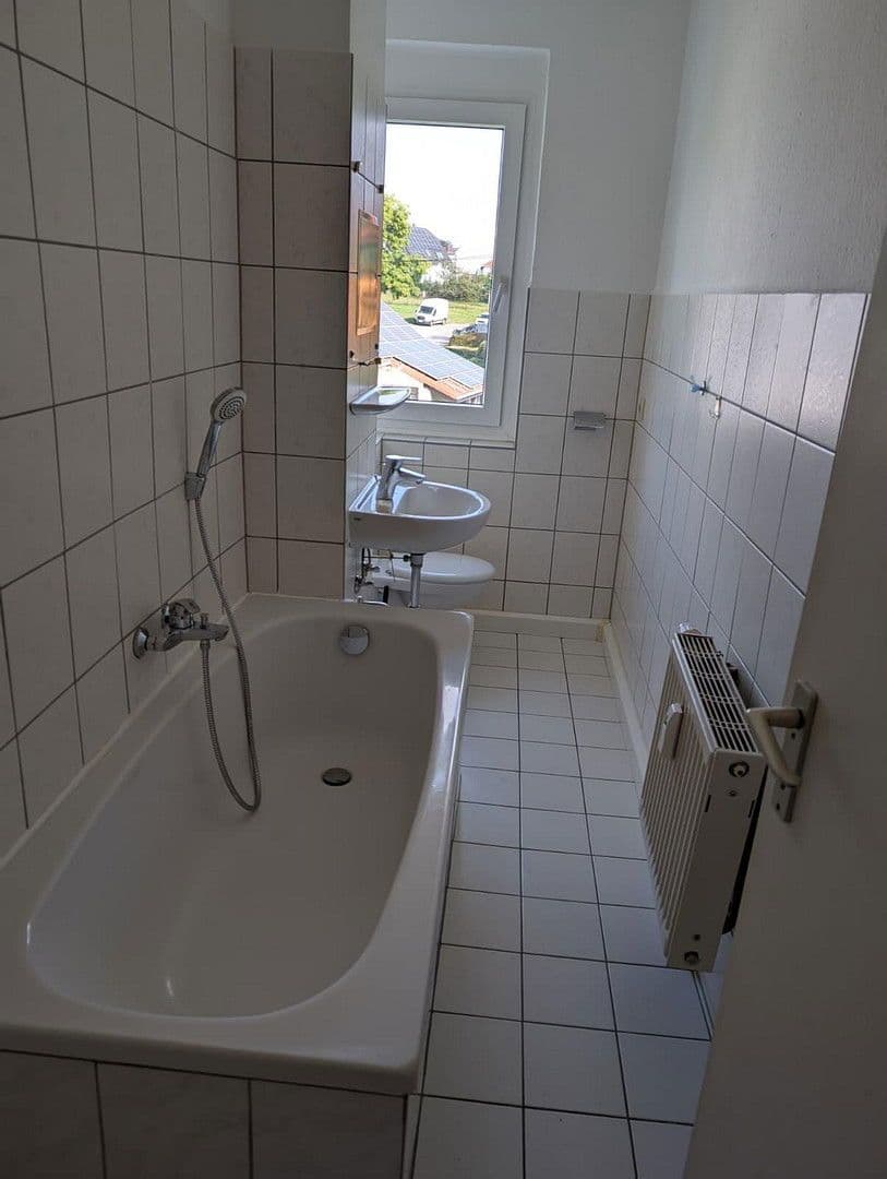 Pronájem bytu 4+1 75 m², Seligenstädter Straße 12, Gera - Aga, Durynsko Pronájem bytu 4+1 75 m², Seligenstädter Straße 12, Gera - Aga, Durynsko