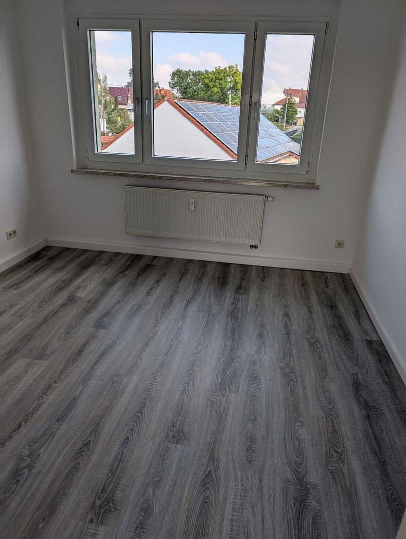 Pronájem bytu 4+1 75 m², Seligenstädter Straße 12, Gera - Aga, Durynsko Pronájem bytu 4+1 75 m², Seligenstädter Straße 12, Gera - Aga, Durynsko