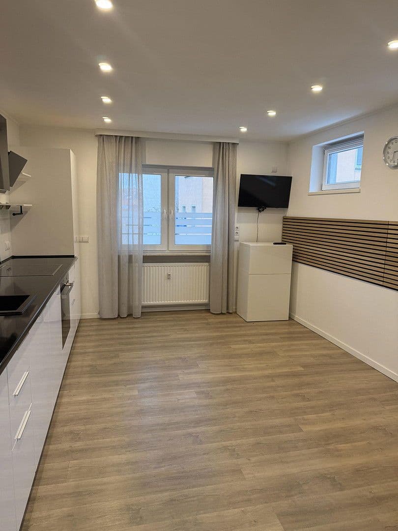 Prodej domu 231 m², pozemek 325 m², Eisingen, Bavorsko Prodej domu 231 m², pozemek 325 m², Eisingen, Bavorsko