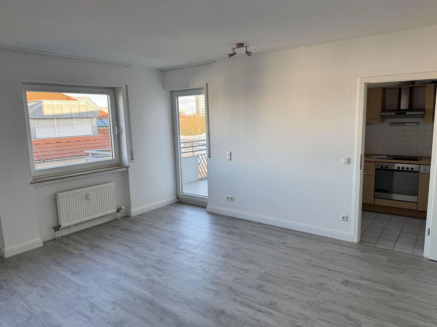 Pronájem bytu 2+1 63 m², Schuhmannstr. 55b, Offenbach, Hessen Pronájem bytu 2+1 63 m², Schuhmannstr. 55b, Offenbach, Hessen