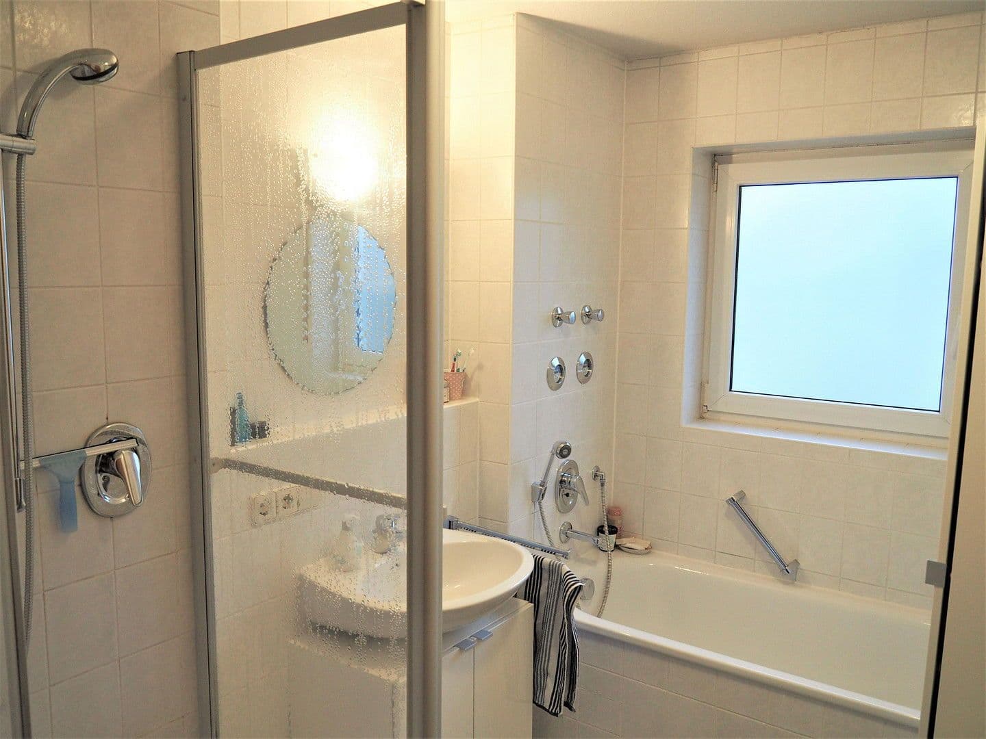 Pronájem bytu 3+1 74 m², Asperg, Bádensko-Württembersko Pronájem bytu 3+1 74 m², Asperg, Bádensko-Württembersko