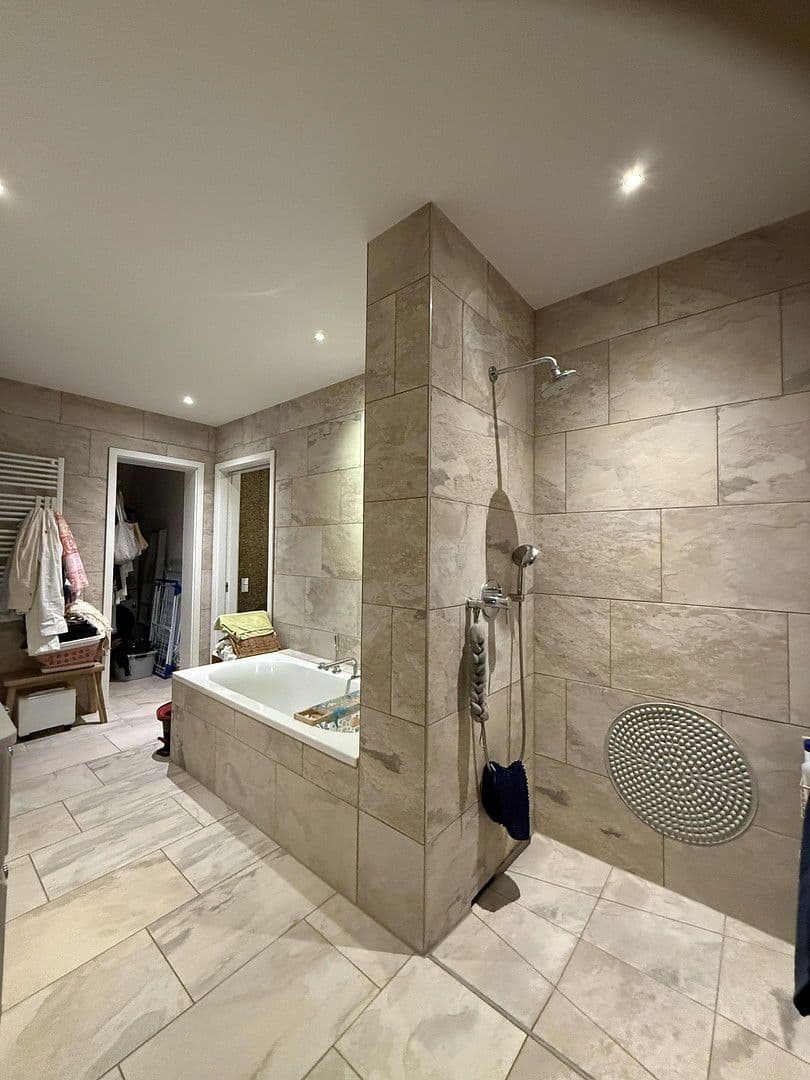 Prodej bytu 3+1 113 m², Berlin, Berlín Prodej bytu 3+1 113 m², Berlin, Berlín