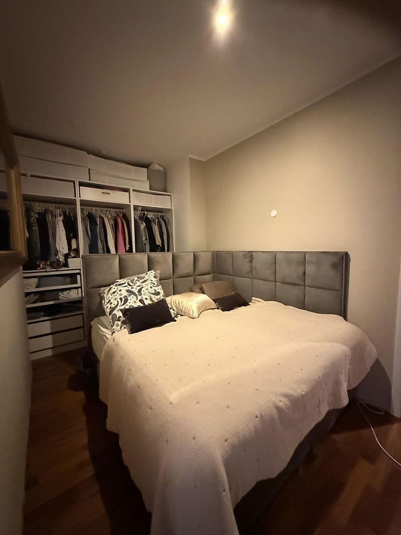 Prodej bytu 3+1 113 m², Berlin, Berlín Prodej bytu 3+1 113 m², Berlin, Berlín