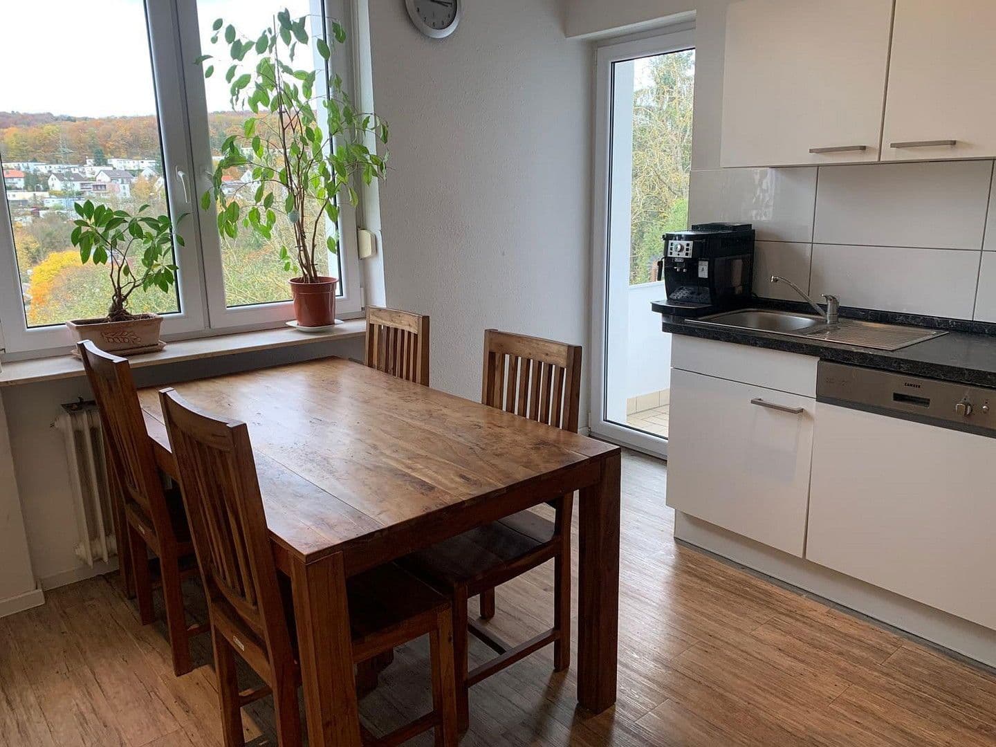 Pronájem bytu 3+1 85 m², Am Emmersberg 43, Saarbrücken, Země Sársko Pronájem bytu 3+1 85 m², Am Emmersberg 43, Saarbrücken, Země Sársko