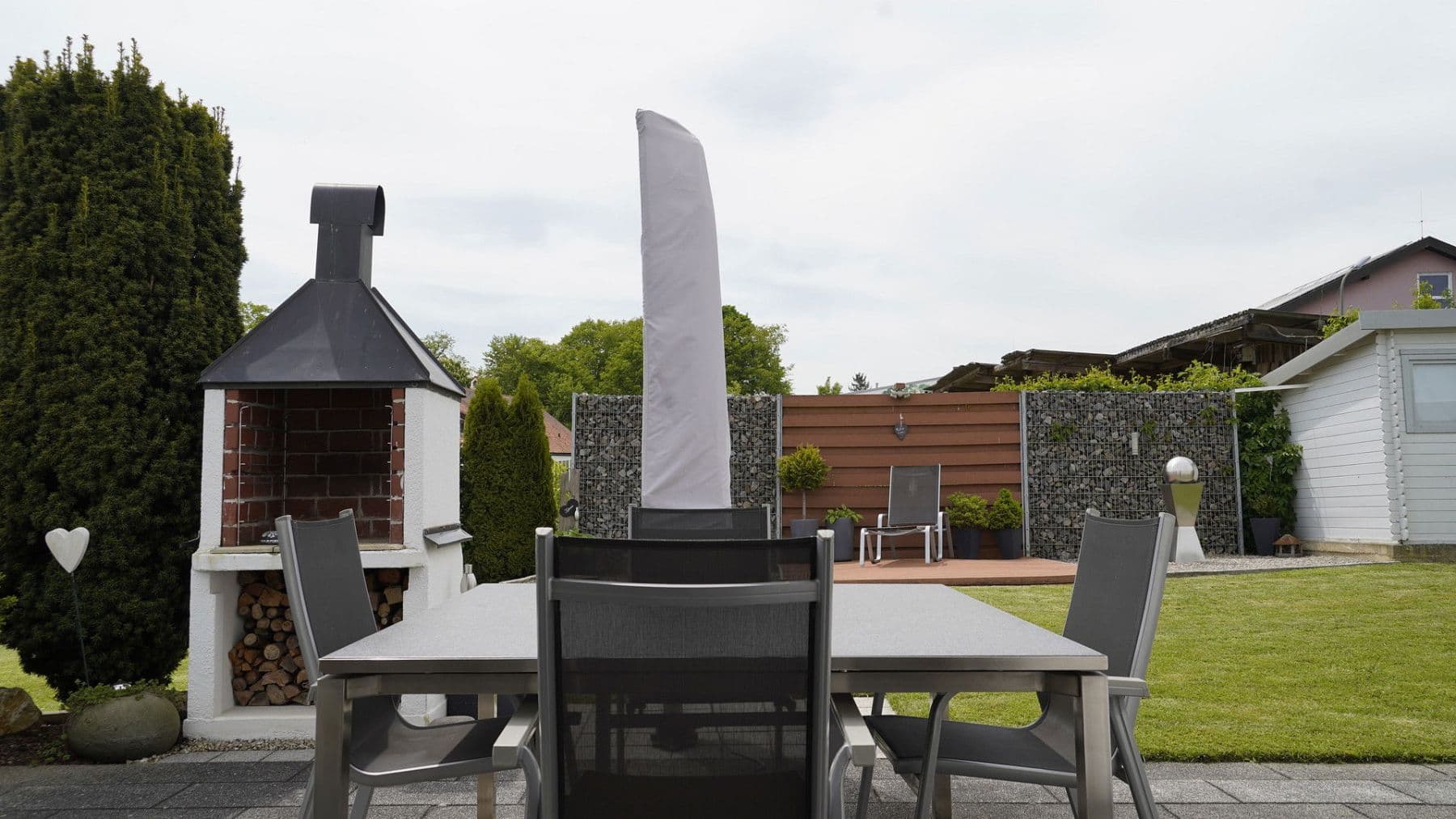 Prodej domu 237 m², pozemek 992 m², Reichertshausen - Steinkirchen, Bavorsko Prodej domu 237 m², pozemek 992 m², Reichertshausen - Steinkirchen, Bavorsko