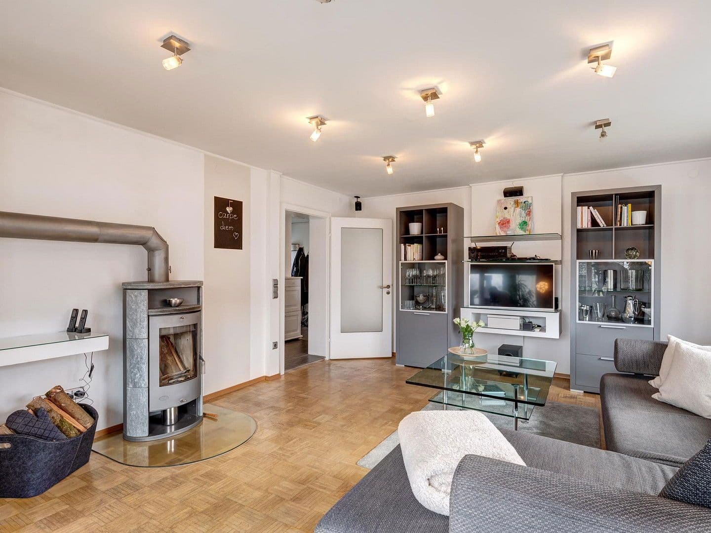 Prodej domu 237 m², pozemek 992 m², Reichertshausen - Steinkirchen, Bavorsko Prodej domu 237 m², pozemek 992 m², Reichertshausen - Steinkirchen, Bavorsko