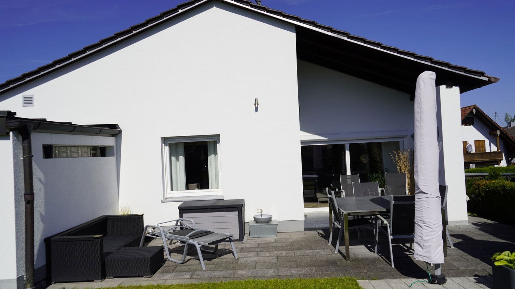 Prodej domu 237 m², pozemek 992 m², Reichertshausen - Steinkirchen, Bavorsko Prodej domu 237 m², pozemek 992 m², Reichertshausen - Steinkirchen, Bavorsko