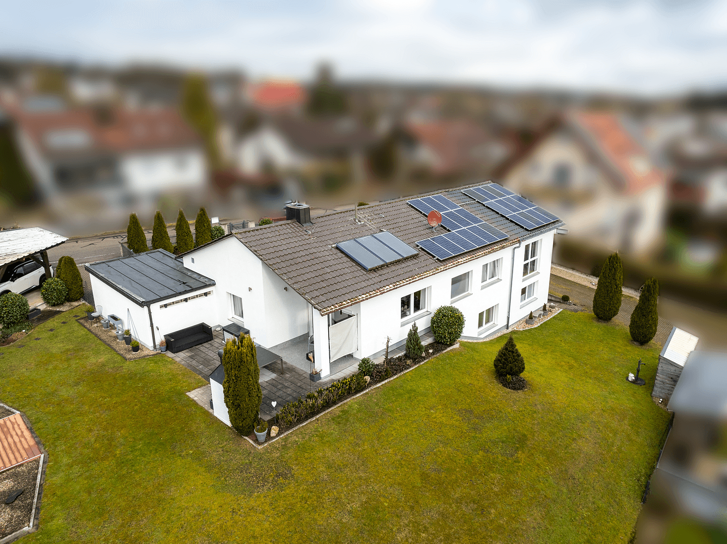 Prodej domu 237 m², pozemek 992 m², Reichertshausen - Steinkirchen, Bavorsko Prodej domu 237 m², pozemek 992 m², Reichertshausen - Steinkirchen, Bavorsko