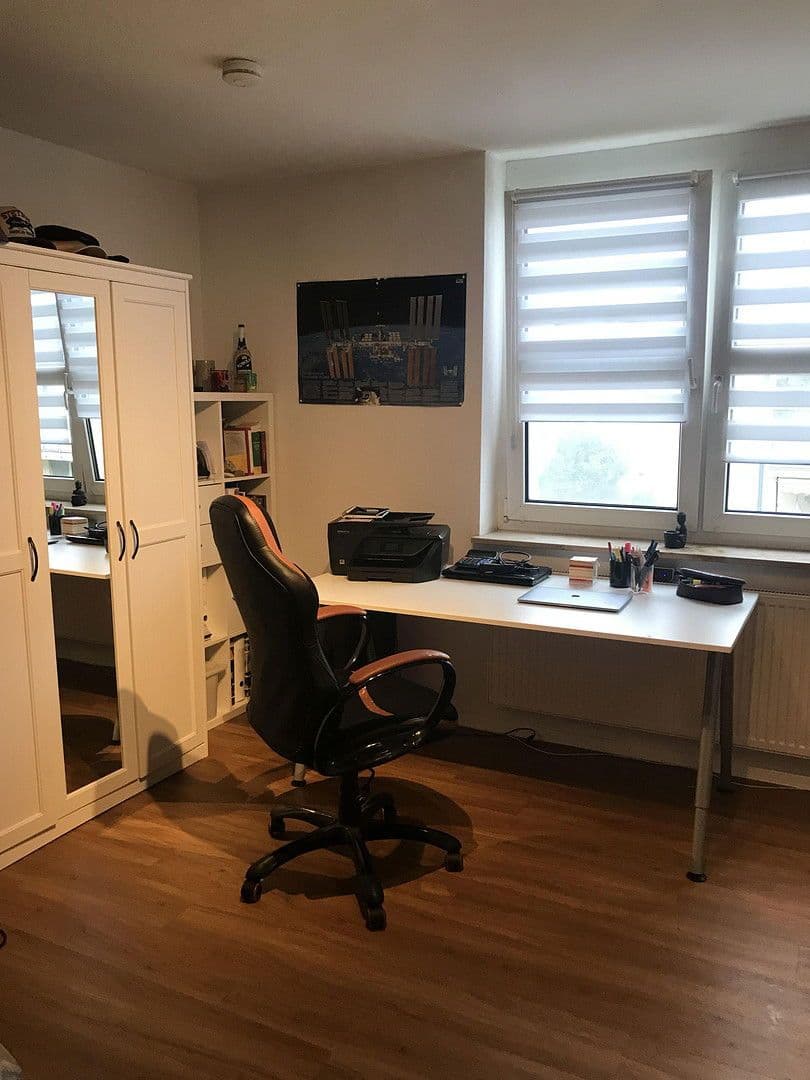 Pronájem bytu 1+1 24 m², Bayreuther Str. 47, Erlangen, Bavorsko Pronájem bytu 1+1 24 m², Bayreuther Str. 47, Erlangen, Bavorsko