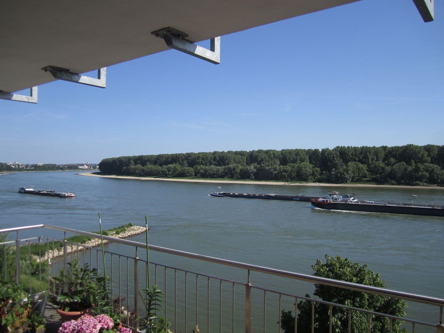 Pronájem bytu 3+1 98 m², Köln, Severní Porýní-Vestfálsko Pronájem bytu 3+1 98 m², Köln, Severní Porýní-Vestfálsko