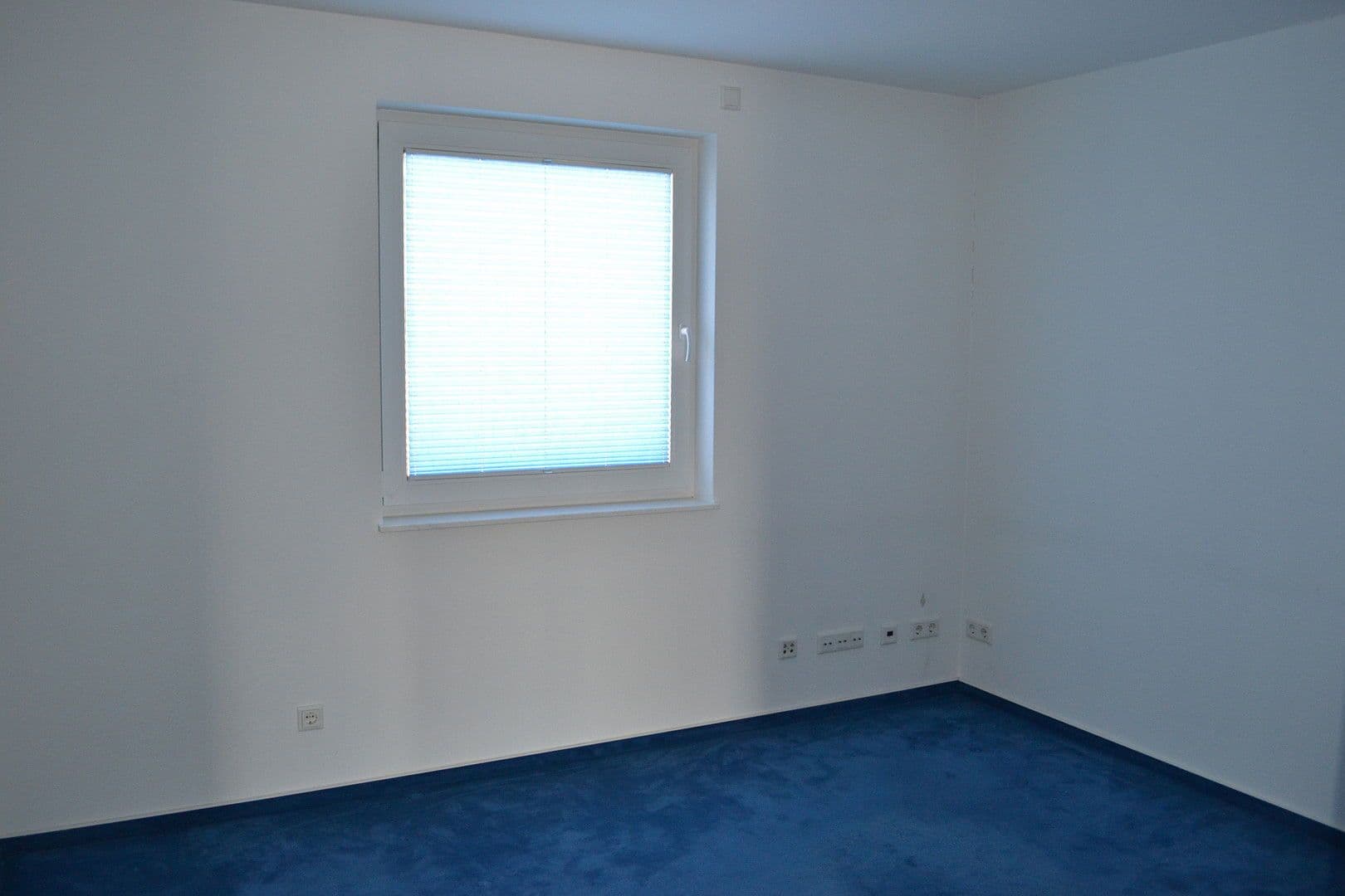 Pronájem bytu 3+1 98 m², Köln, Severní Porýní-Vestfálsko Pronájem bytu 3+1 98 m², Köln, Severní Porýní-Vestfálsko