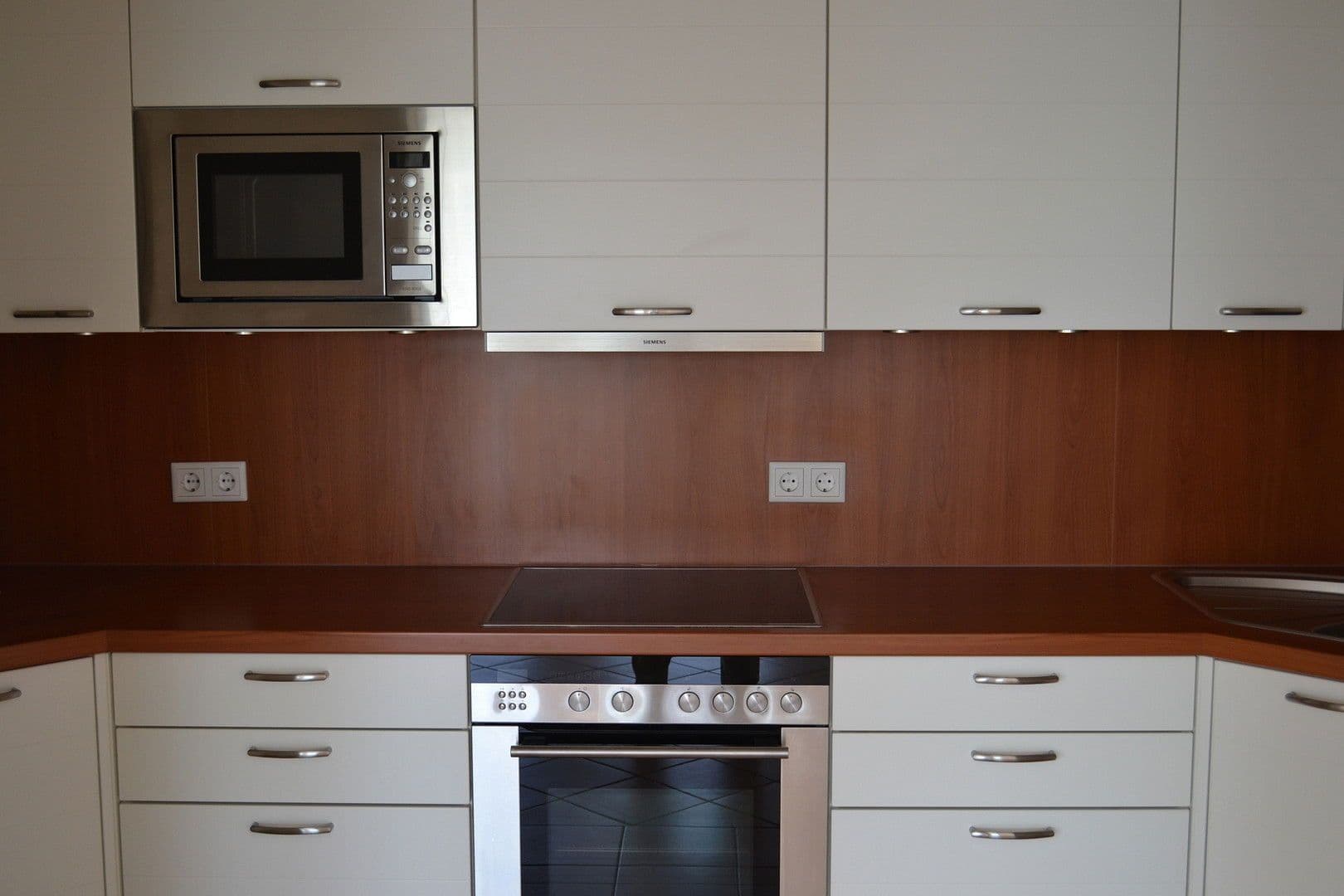 Pronájem bytu 3+1 98 m², Köln, Severní Porýní-Vestfálsko Pronájem bytu 3+1 98 m², Köln, Severní Porýní-Vestfálsko