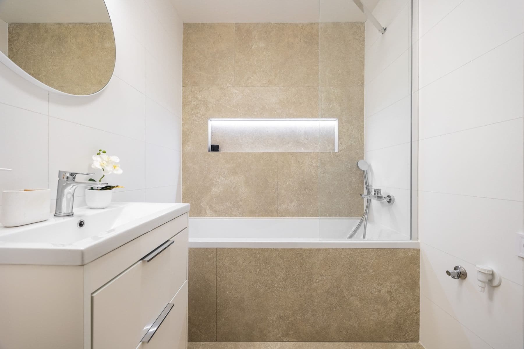 Prodej bytu 3+1 79 m², Vybíralova, Praha, Praha Prodej bytu 3+1 79 m², Vybíralova, Praha, Praha