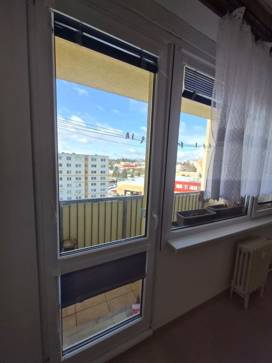 Pronájem bytu 3+1 67 m², Červeného kříže, Česká Lípa, Liberecký kraj Pronájem bytu 3+1 67 m², Červeného kříže, Česká Lípa, Liberecký kraj