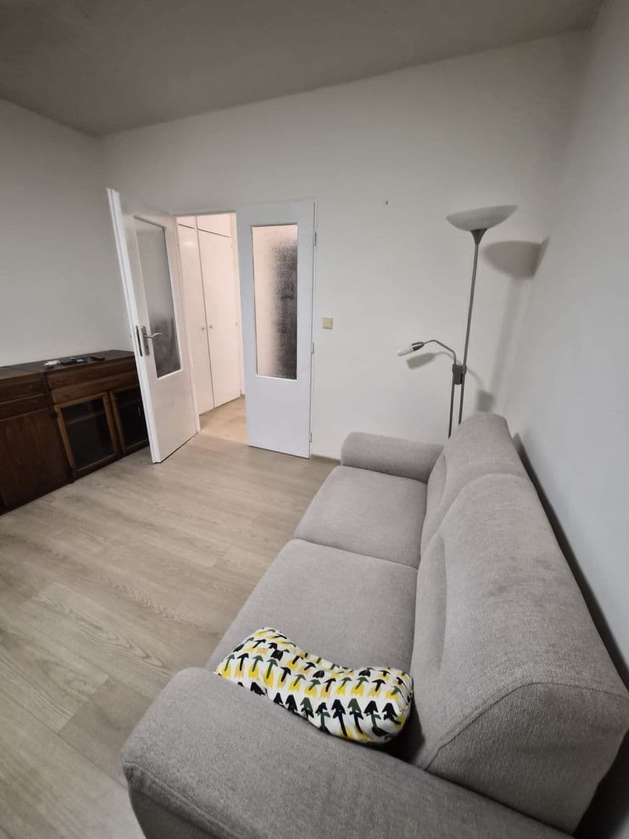 Pronájem bytu 3+1 67 m², Červeného kříže, Česká Lípa, Liberecký kraj Pronájem bytu 3+1 67 m², Červeného kříže, Česká Lípa, Liberecký kraj