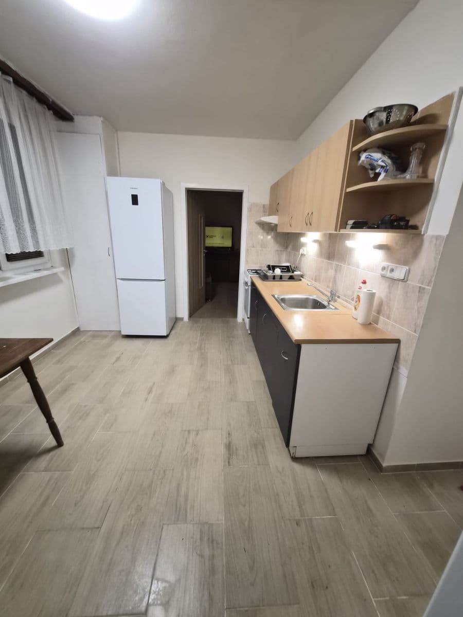 Pronájem bytu 3+1 67 m², Červeného kříže, Česká Lípa, Liberecký kraj Pronájem bytu 3+1 67 m², Červeného kříže, Česká Lípa, Liberecký kraj