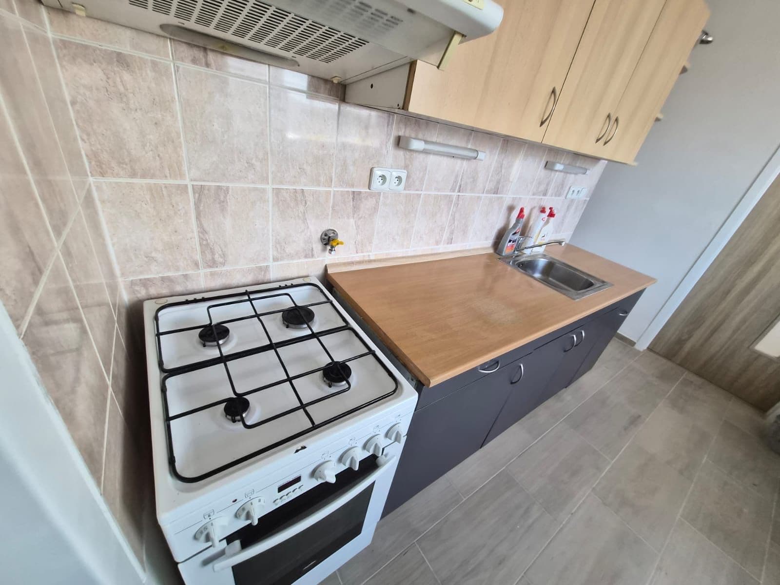 Pronájem bytu 3+1 67 m², Červeného kříže, Česká Lípa, Liberecký kraj Pronájem bytu 3+1 67 m², Červeného kříže, Česká Lípa, Liberecký kraj