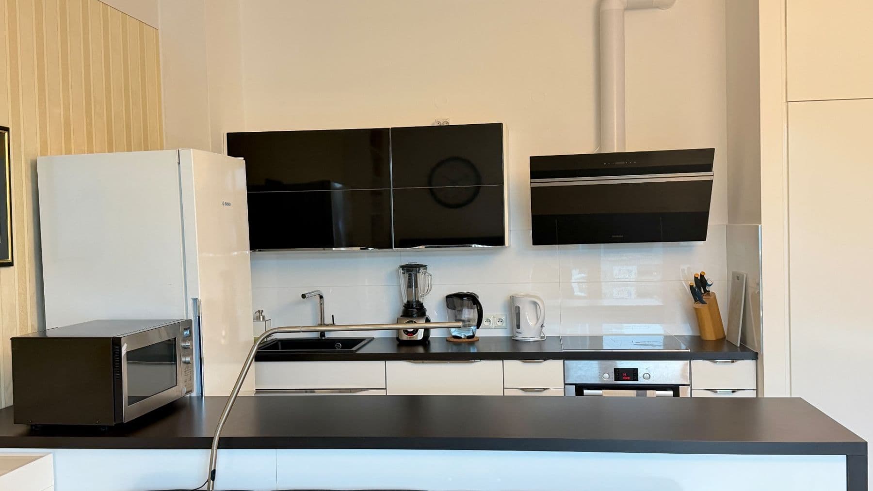 Pronájem bytu 1+kk 43 m², Českomoravská, Praha, Praha Pronájem bytu 1+kk 43 m², Českomoravská, Praha, Praha