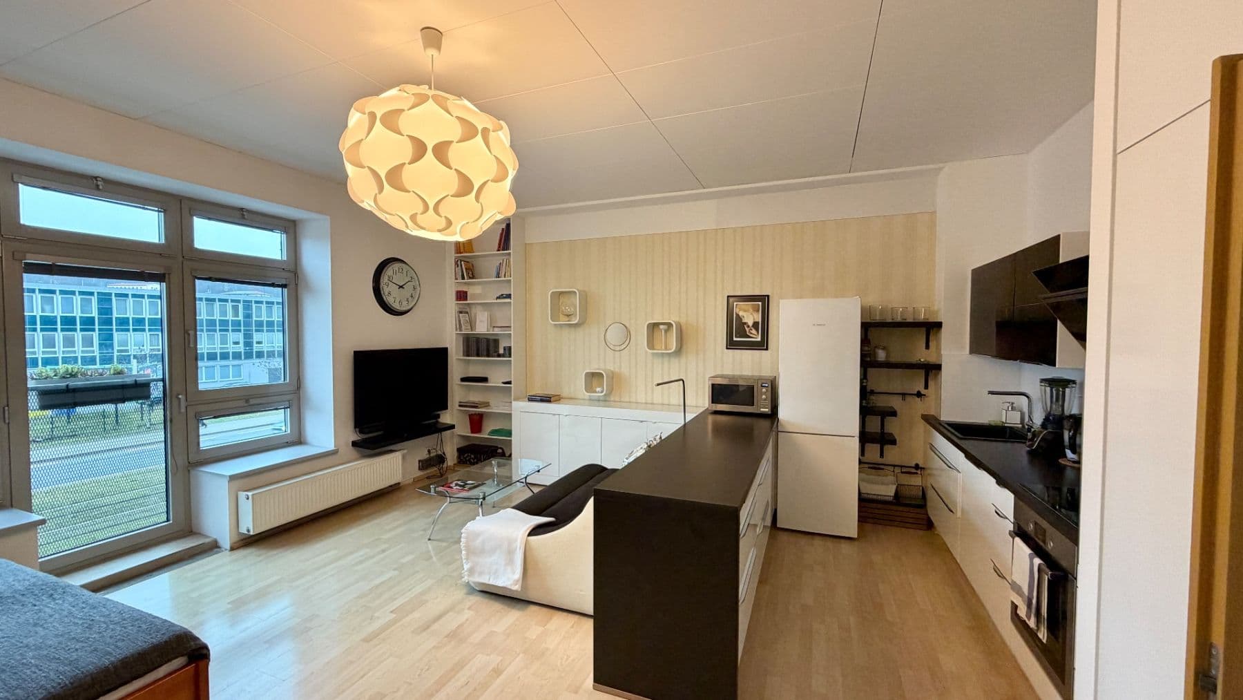 Pronájem bytu 1+kk 43 m², Českomoravská, Praha, Praha Pronájem bytu 1+kk 43 m², Českomoravská, Praha, Praha