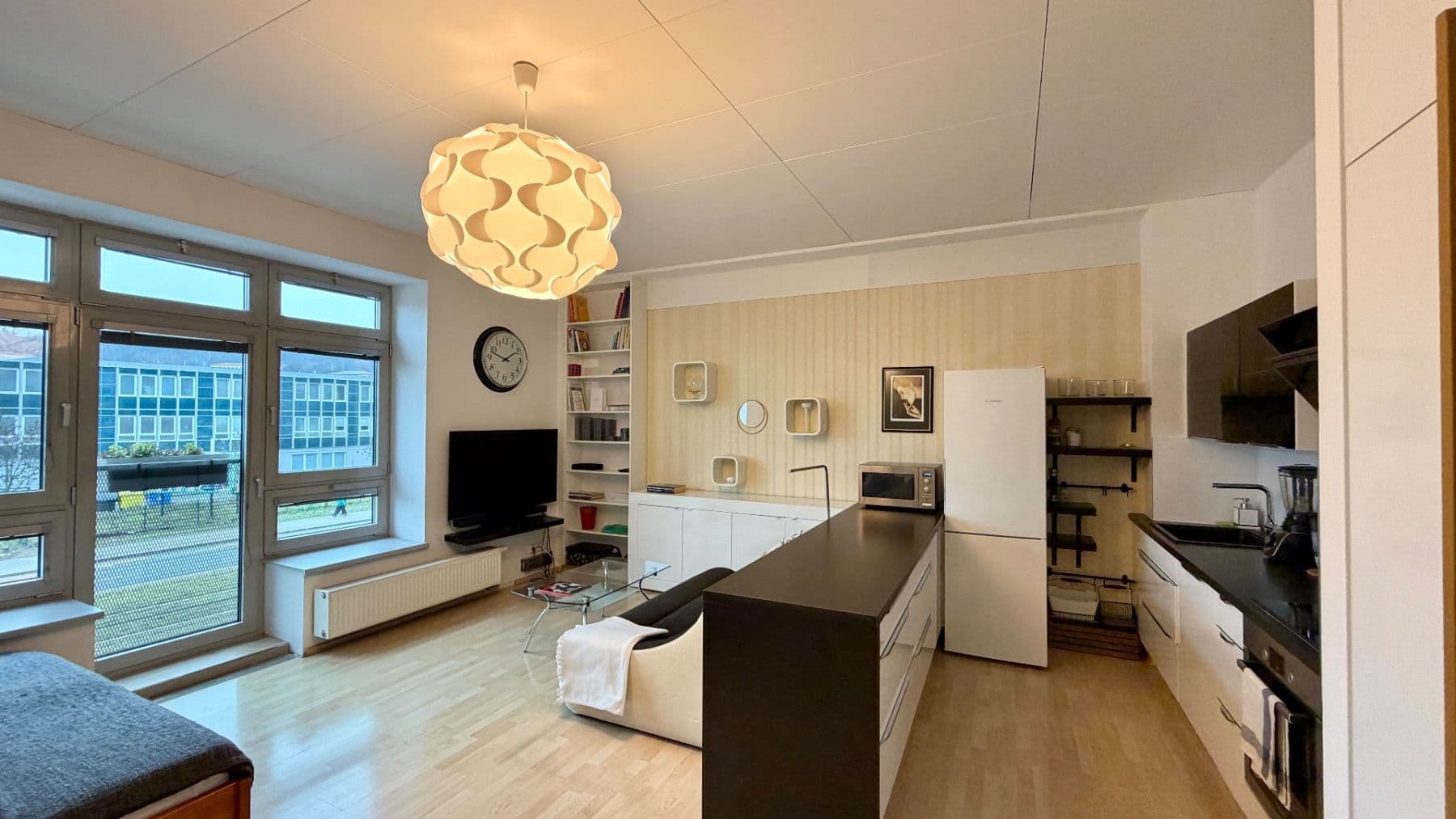 Pronájem bytu 1+kk 43 m², Českomoravská, Praha, Praha Pronájem bytu 1+kk 43 m², Českomoravská, Praha, Praha