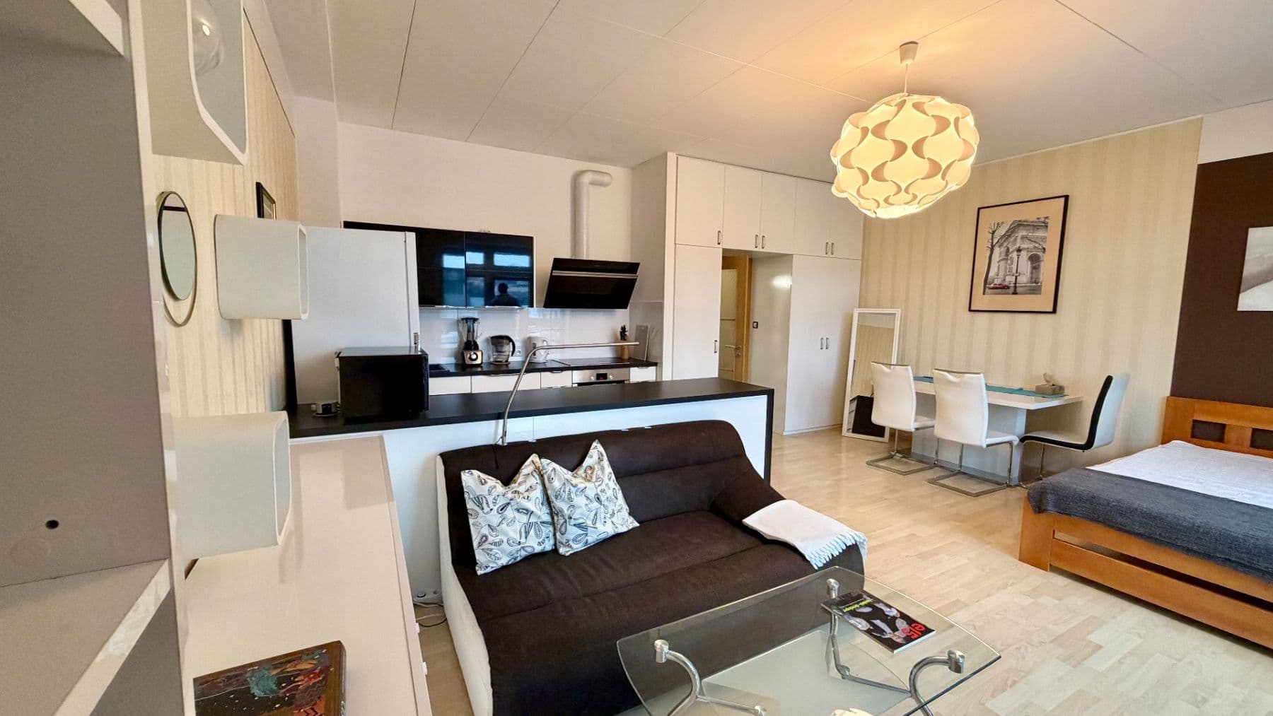 Pronájem bytu 1+kk 43 m², Českomoravská, Praha, Praha Pronájem bytu 1+kk 43 m², Českomoravská, Praha, Praha