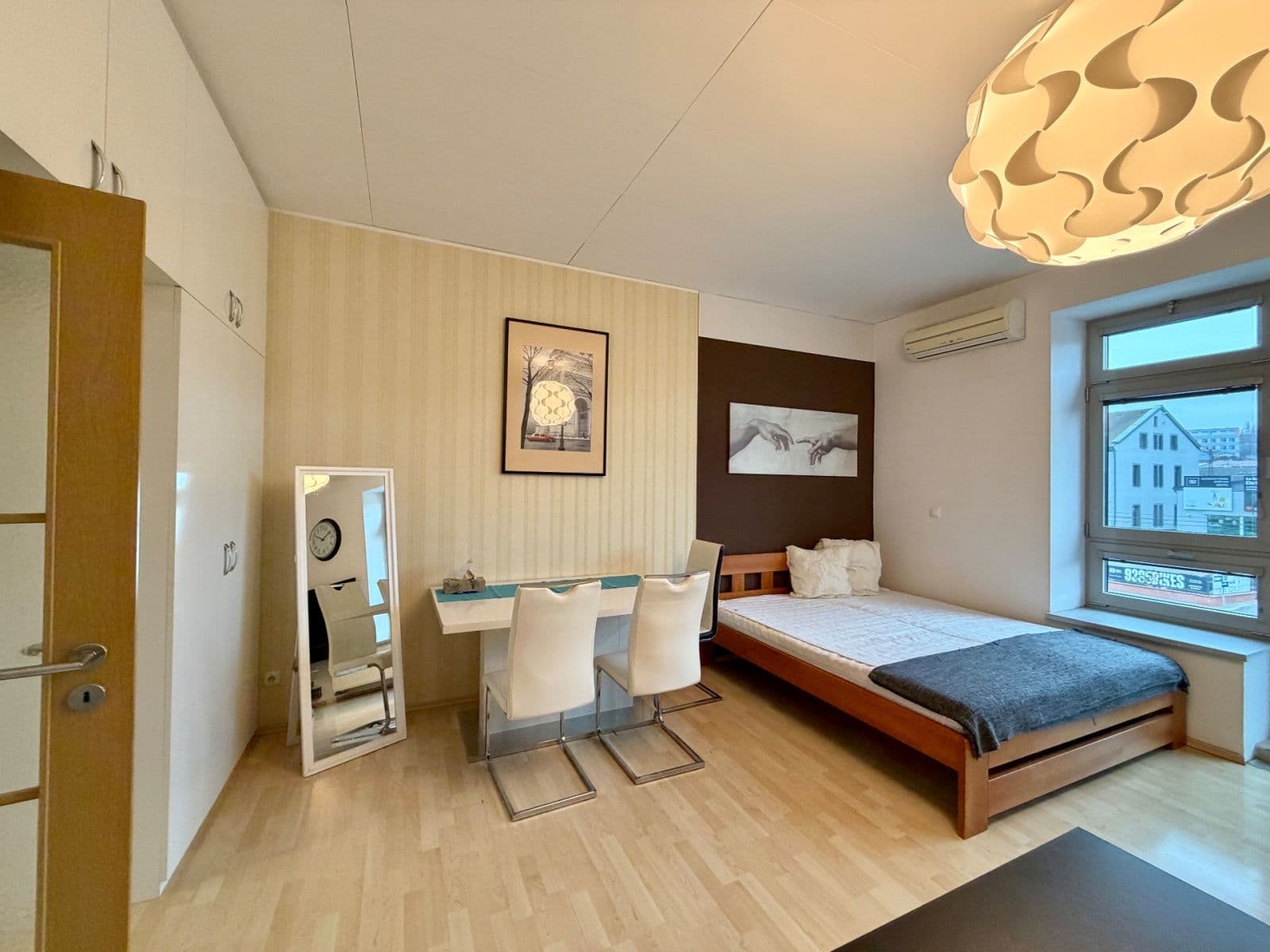 Pronájem bytu 1+kk 43 m², Českomoravská, Praha, Praha Pronájem bytu 1+kk 43 m², Českomoravská, Praha, Praha