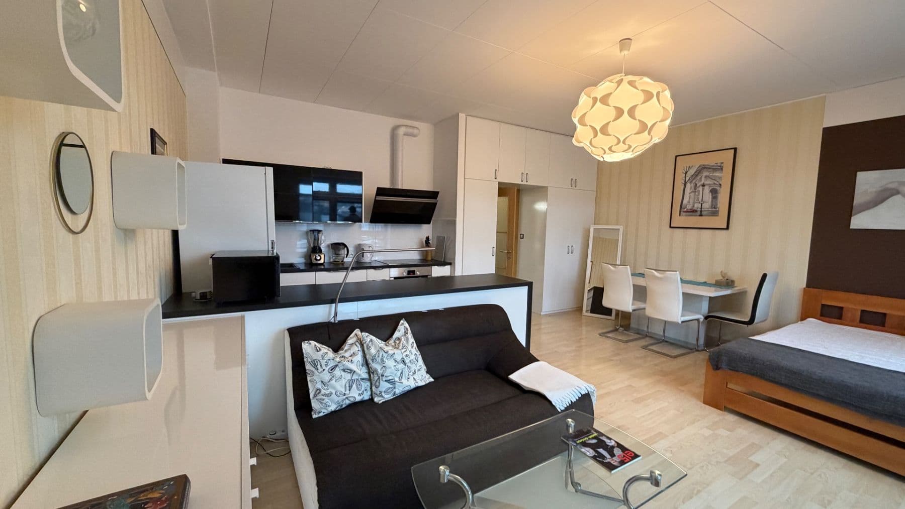 Pronájem bytu 1+kk 43 m², Českomoravská, Praha, Praha Pronájem bytu 1+kk 43 m², Českomoravská, Praha, Praha