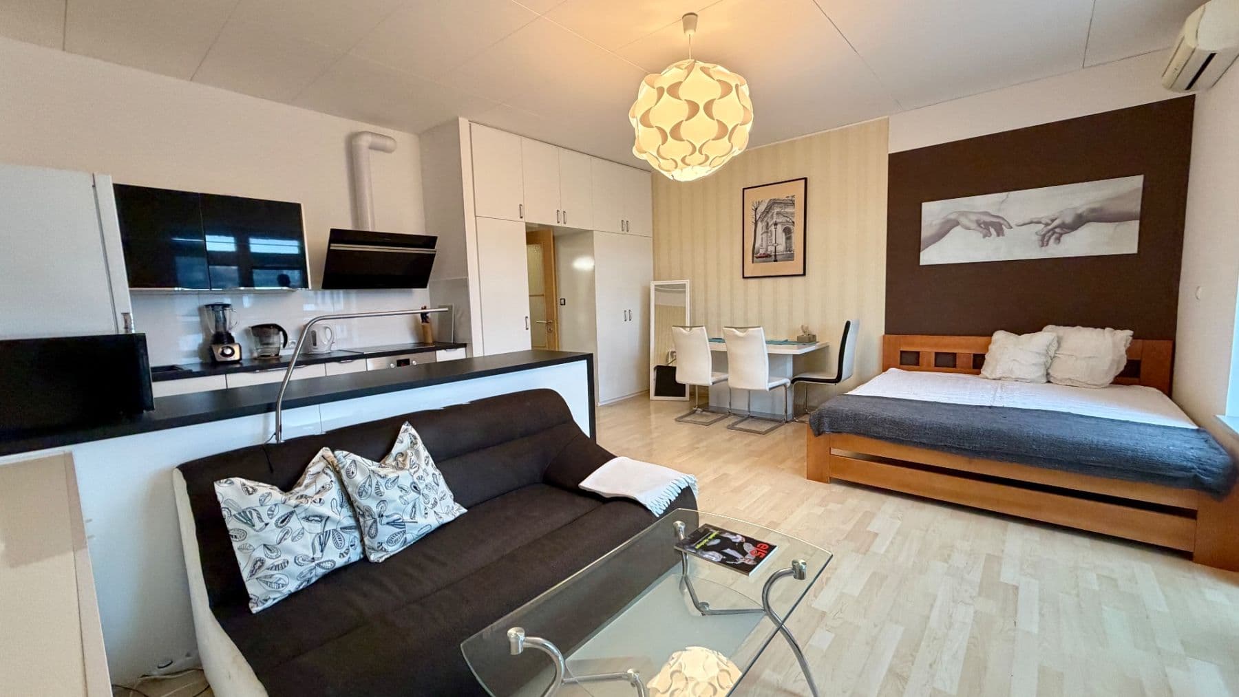 Pronájem bytu 1+kk 43 m², Českomoravská, Praha, Praha Pronájem bytu 1+kk 43 m², Českomoravská, Praha, Praha