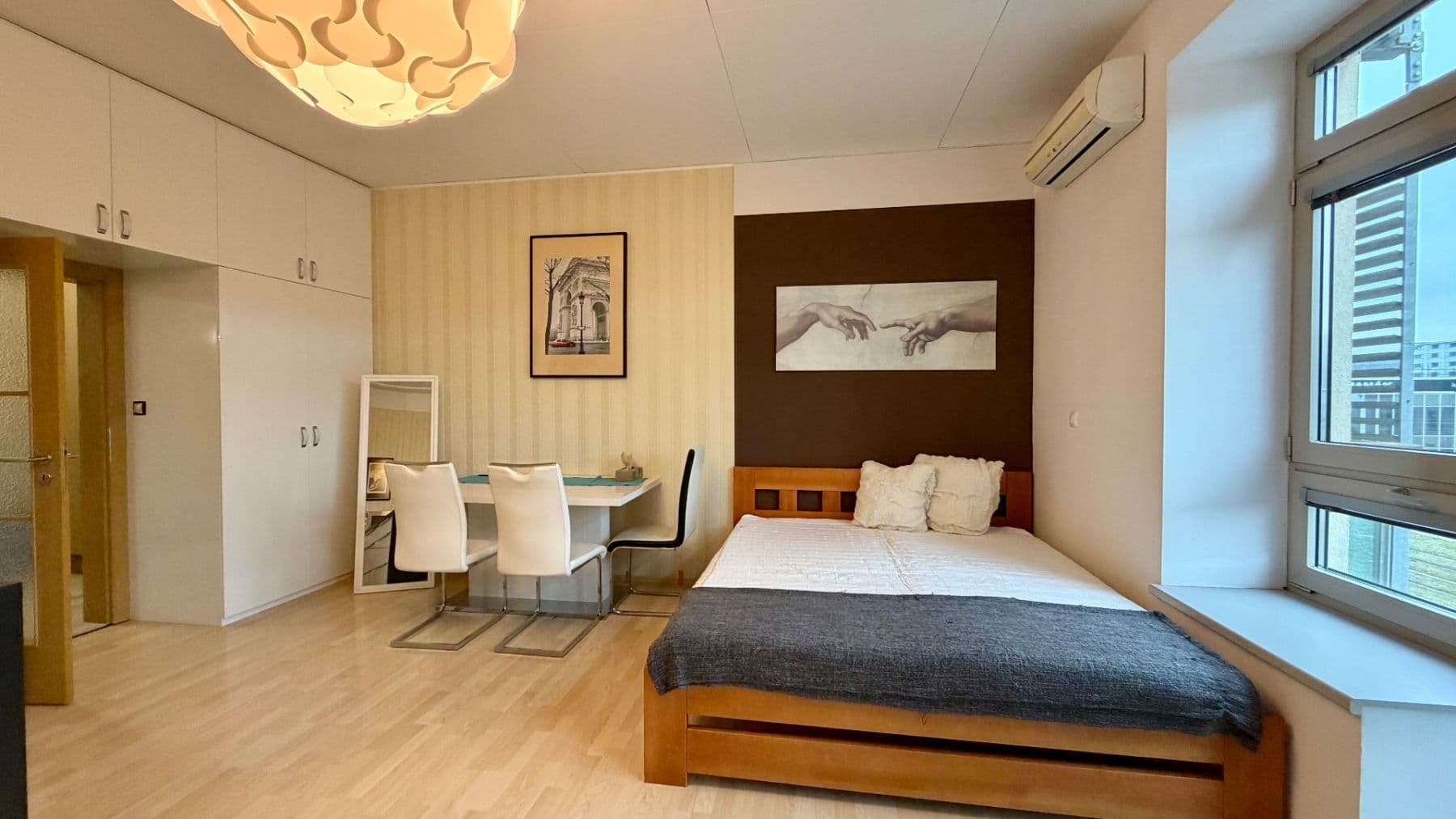 Pronájem bytu 1+kk 43 m², Českomoravská, Praha, Praha Pronájem bytu 1+kk 43 m², Českomoravská, Praha, Praha