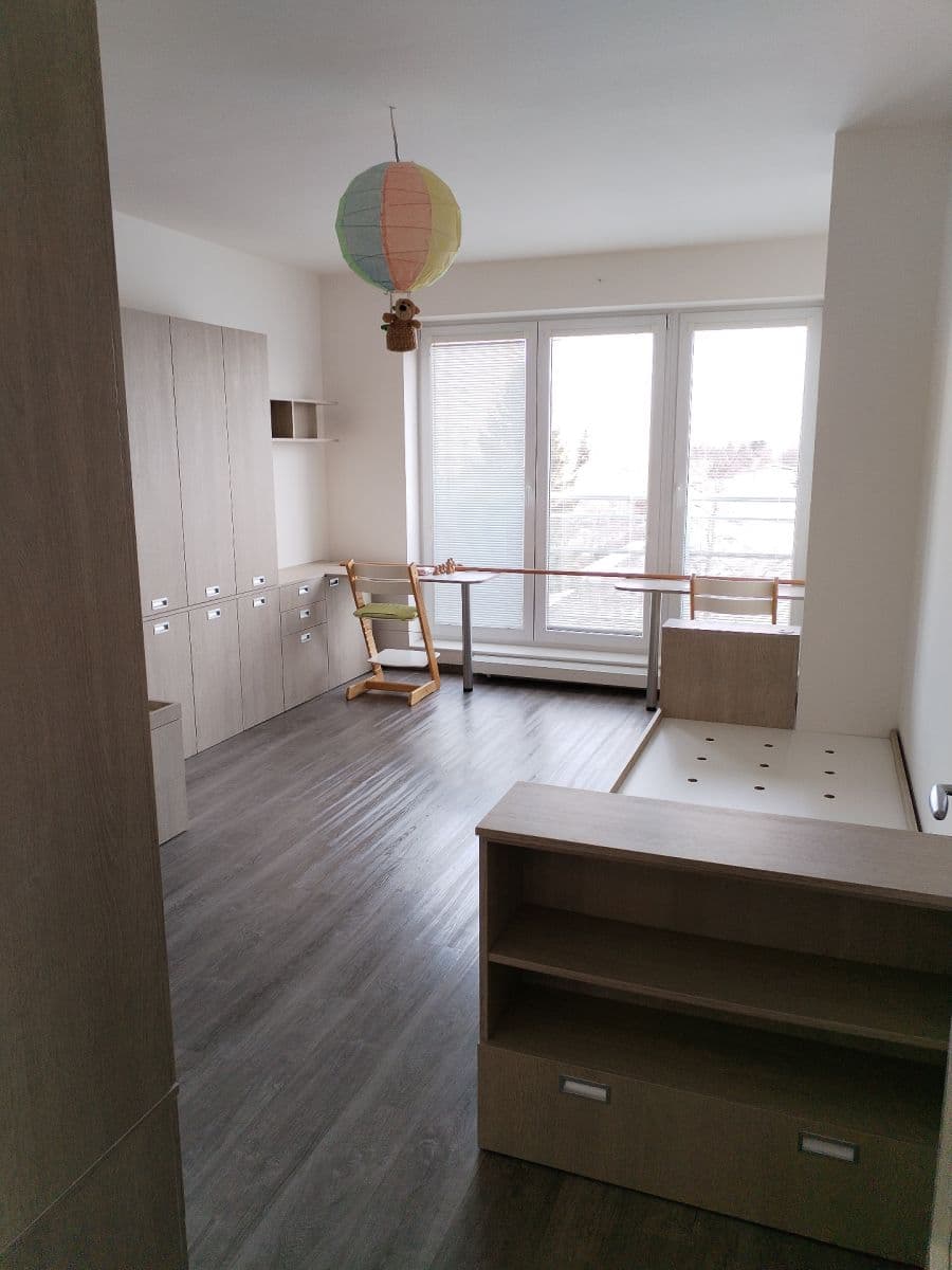Pronájem bytu 3+1 90 m², Hyacintová, Praha, Praha Pronájem bytu 3+1 90 m², Hyacintová, Praha, Praha