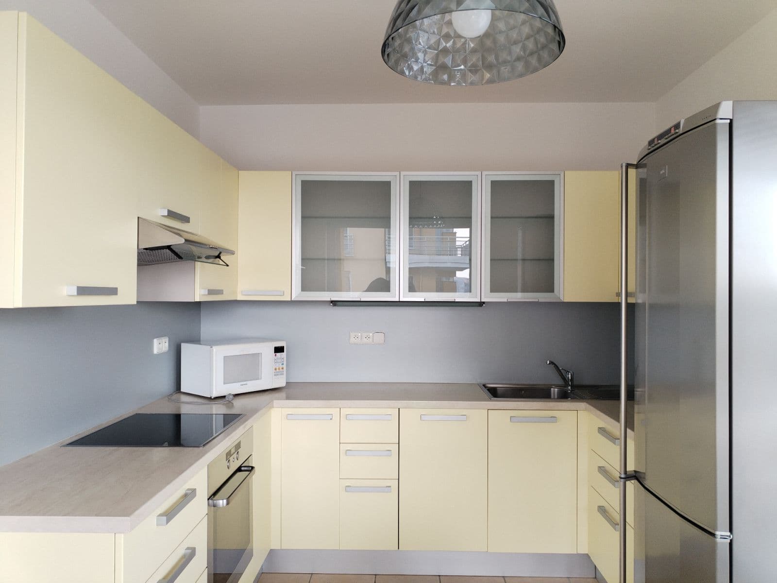 Pronájem bytu 3+1 90 m², Hyacintová, Praha, Praha Pronájem bytu 3+1 90 m², Hyacintová, Praha, Praha