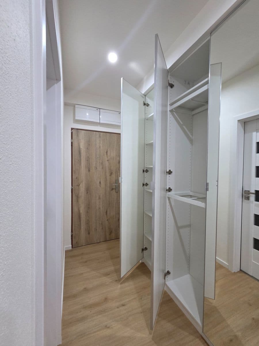 Prodej bytu 2+1 53 m², Hartigova, Praha, Praha Prodej bytu 2+1 53 m², Hartigova, Praha, Praha