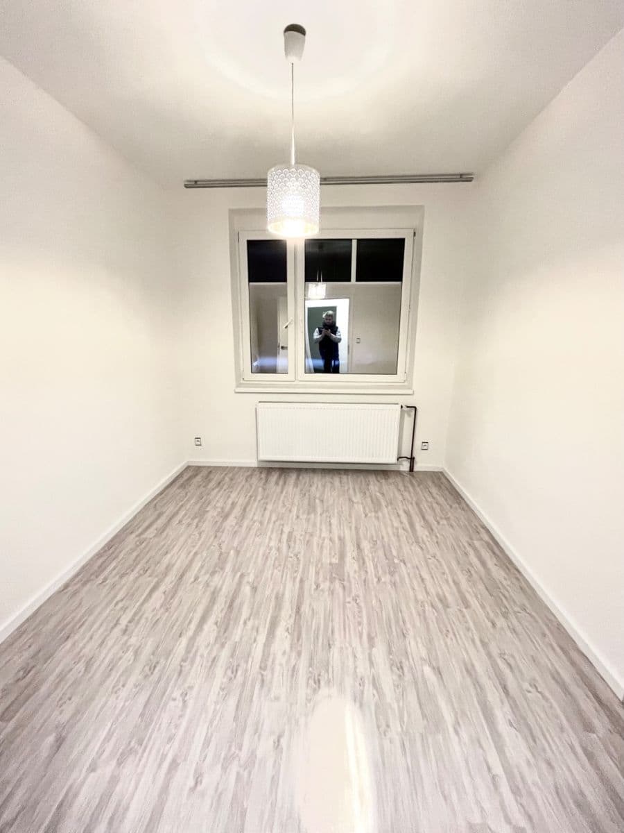 Pronájem bytu 3+1 75 m², Zahradníkova, Mladá Boleslav, Středočeský kraj Pronájem bytu 3+1 75 m², Zahradníkova, Mladá Boleslav, Středočeský kraj