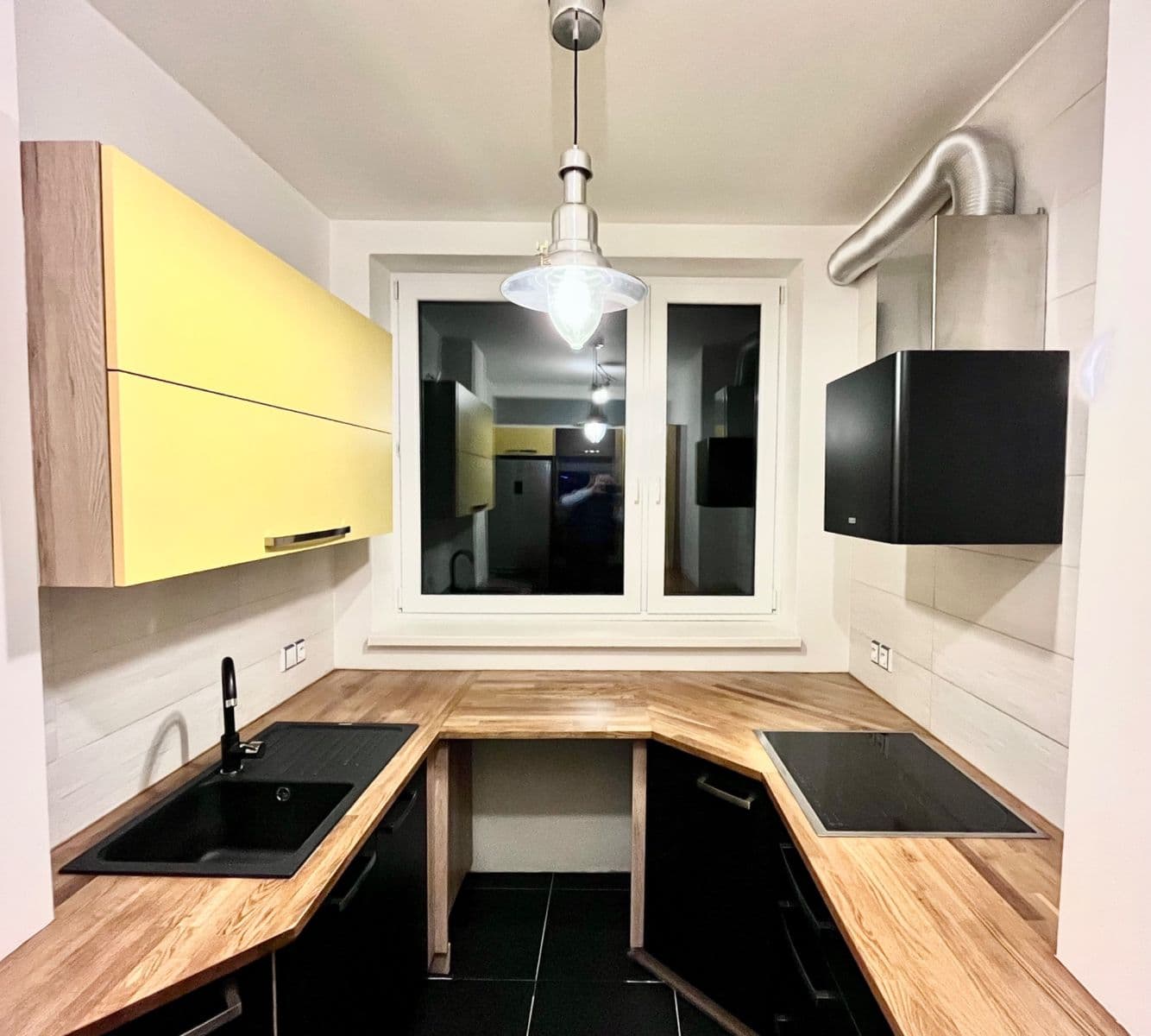 Pronájem bytu 3+1 75 m², Zahradníkova, Mladá Boleslav, Středočeský kraj Pronájem bytu 3+1 75 m², Zahradníkova, Mladá Boleslav, Středočeský kraj